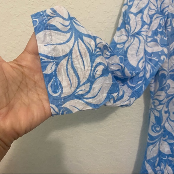 Shana boutique brand Blue & White Floral Tiered Flowy Top size Medium - Picture 5 of 10